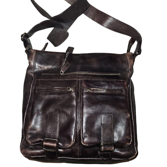 Danier Leather Unisex Crossbody - Picture 2 of 14